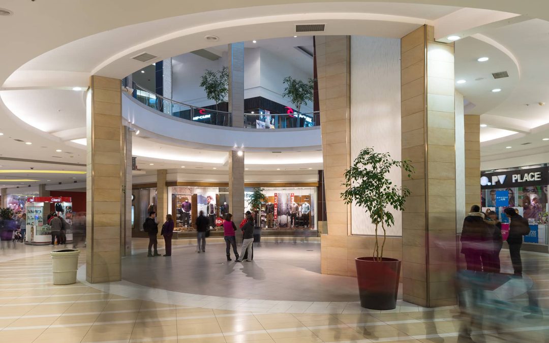 Remodelación patio de comidas Mall Plaza Tobalaba